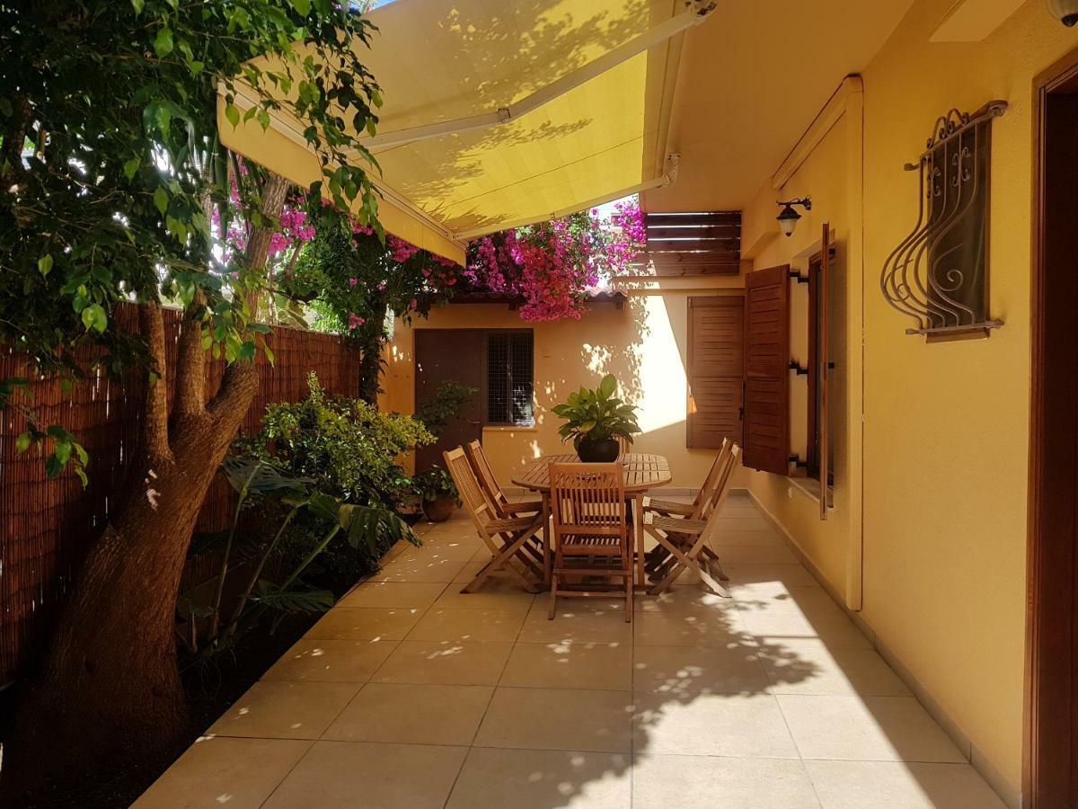 Meni'S Home Chrissi Akti Chania Exterior foto