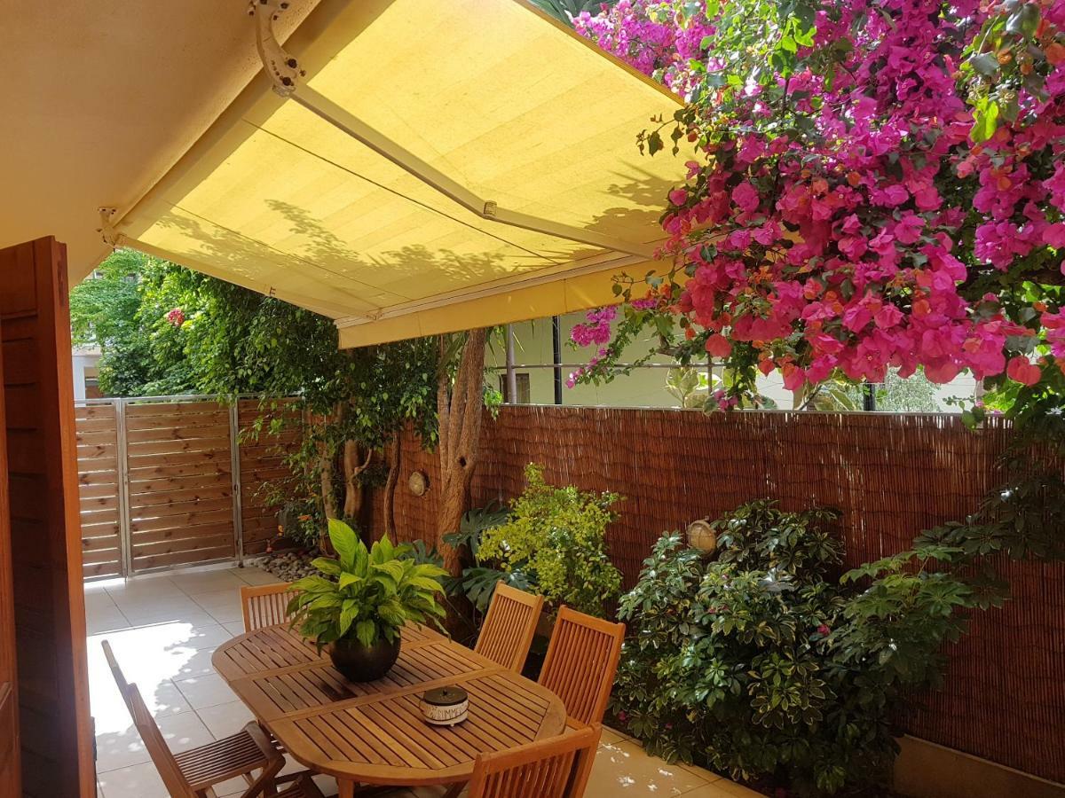 Meni'S Home Chrissi Akti Chania Exterior foto